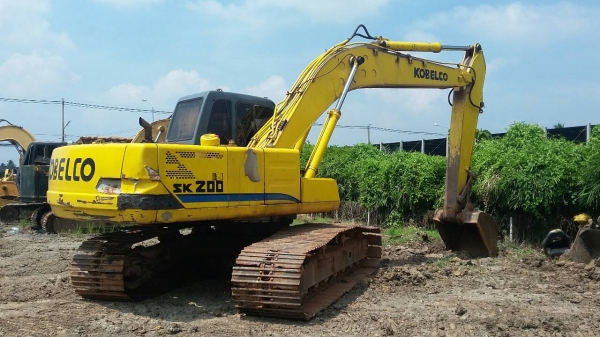 ขายด่วน KOBELCO SK200-MART III สภาพพร้อมใช้งาน เครื่องปั้มดี เอวแน่น โซ่ช่วงล่างพร้อมใช้งาน เอกสารเล่มทะเบียน
