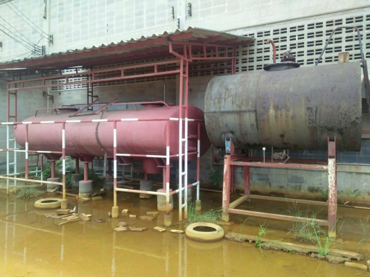 ถังสีแดง 10,000 ลิตร ก้น 2 ห้องติดรถ , และ 5,000 ลิตร สภาพสวยๆครับ ถังสีแดง 10,000 ลิตร ก้น 2 ห้องติดรถ , และ 5,000 ลิตร สภาพสวยๆครับ