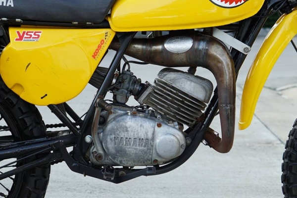 วุฒิ นนบุรี YAMAHA DT100x แต่งสวยๆทะเบียนพร้อมโอนรถพร้อมใช้งาน