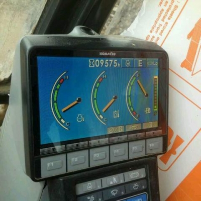 ขาย!! >>> Komatsu Pc210 รุ่น 8 <<< รถใช้งานได้ไมล์ 9,000 กว่าชั่วโมง ราคา 1,420,000 บาท ต่อรอง