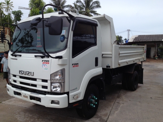 ขายรถหกล้อดั้ม 210. ปี 57 ไมล์วิ่ง 40,000 รถสวยคับ ขายรถหกล้อดั้ม 210. ปี 57 ไมล์วิ่ง 40,000 รถสวยคับ