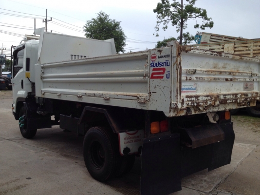 ขายรถหกล้อดั้ม 210. ปี 57 ไมล์วิ่ง 40,000 รถสวยคับ ขายรถหกล้อดั้ม 210. ปี 57 ไมล์วิ่ง 40,000 รถสวยคับ