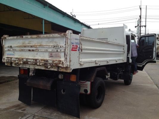 ขายรถหกล้อดั้ม 210. ปี 57 ไมล์วิ่ง 40,000 รถสวยคับ ขายรถหกล้อดั้ม 210. ปี 57 ไมล์วิ่ง 40,000 รถสวยคับ