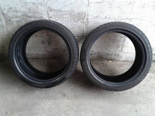 ยาง 265 35 18 ปี12 คู่นี้ ราคา 2500 บาท