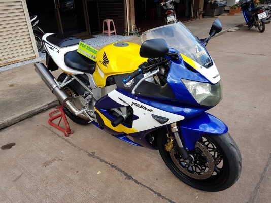 ขายคับ HONDA CBR929 ปี2001 ทะเบียนแท้พร้อมโอน เดิมๆสีสวย ท่อแต่งฟลูทั้งเส้น เกียร์โยง ราคา 159000 บาท ส่งได้ทั่วไทยคับ สนใจติดต่อ 081-0578282 FACEBOOK ชาญณรงค์ ป๊อป ชัยอมฤต ไอดีไลน์ POPBIGBIKESAKON คับ สนใจรถสวย ถูก ดี ต้อง POP BIGBIKE SAKONNAKHON คลิปวิด