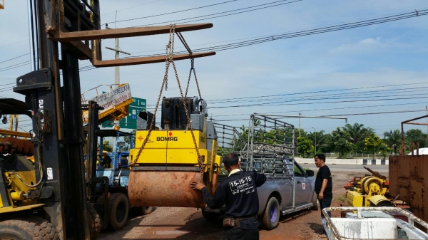 tractor-backhoe ได้จัดส่งรถบดดินเอวออ่นแบบนั่งขับน้ำหนักบดอัดสั่นสะเทือน2-3ตันไปลำพูน เรียบร้อยแล้วค tractor-backhoe ได้จัดส่งรถบดดินเอวออ่นแบบนั่งขับน้ำหนักบดอัดสั่นสะเทือน2-3ตันไปลำพูน เรียบร้อยแล้วค