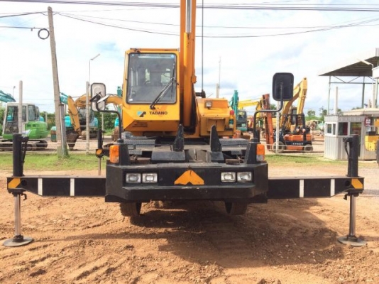ขายรถเครน TADANO TR80M-1 (ขนาด 8 ตัน) รถนอกนำเข้าจากญี่ปุ่น สภาพสวยพร้อมใช้ มีVDOการทำงานครับ