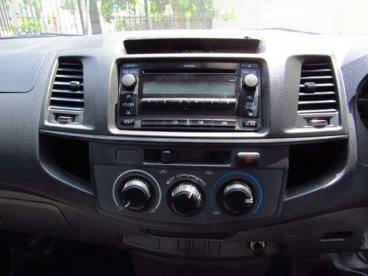 TOYOTA VIGO 2.7CAB CNG ปี2014