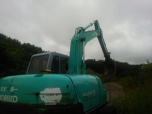Kobelco SK100-3 มาร์คไฟว์ซุปเปอร์ นำเข้าเองจากญี่ปุ่นโดยตรง ถึงไทยเร็วๆนี้ครับ