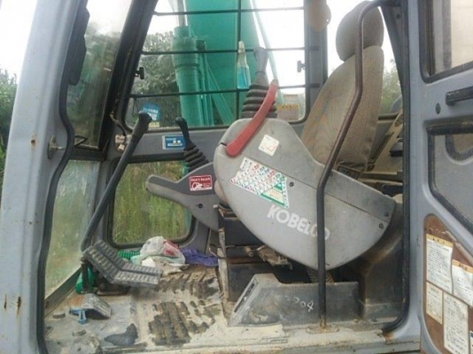 Kobelco SK100-3 มาร์คไฟว์ซุปเปอร์ นำเข้าเองจากญี่ปุ่นโดยตรง ถึงไทยเร็วๆนี้ครับ