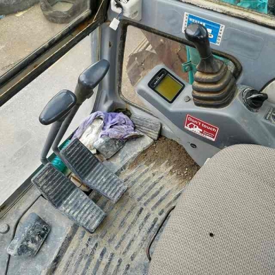 Kobelco SK100-3 มาร์คไฟว์ซุปเปอร์ นำเข้าเองจากญี่ปุ่นโดยตรง ถึงไทยเร็วๆนี้ครับ