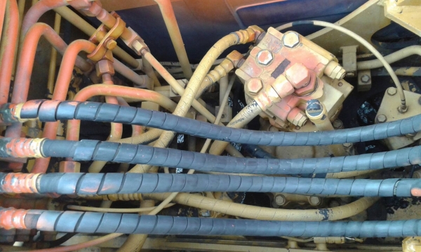 ต้องการขายรถขุดยี่ห้อ KOMATSU-PC60-5 รถนอกนำเข้าจากญี่ปุ่น