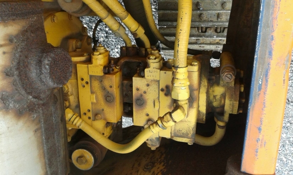 ต้องการขายรถขุดยี่ห้อ KOMATSU-PC60-5 รถนอกนำเข้าจากญี่ปุ่น