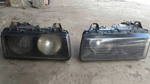 ไฟคู่หน้าBMW 318I E36 คู่ละ1000บาทอยู่ดอนเมือง TEL0890671028 IDline0890671028