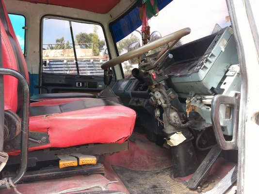 ขายหัวลาก ร็อกกี้240แรง รถสวยสภาพดี พร้อมใช้งาน เอกสารเล่มทะเบียนพร้อมโอน ราคา570,000 สนใจโทร 090-8588220คุณนะ 093-3258446คุณบิว หรือเข้าดูสินค้าอื่นๆได้ที่ www.narong2truck.com หรือ www.truck.in.th/498 หรือเพจFacebook ณรงค์ ซื้อขายรถมือสอง (เว็บไซต์ส่วนต