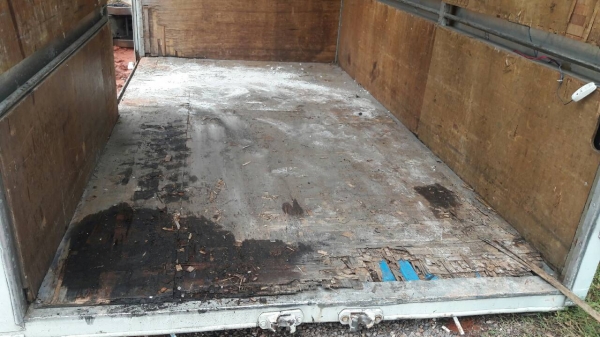 ขาย ตู้บรรทุกสินค้า CARGO BOX ตู้ออฟฟิต ตู้แห้ง ใส่รถบรรทุก  4 ล้อกลาง เปิดบานสไลด์ด้านข้างได้ เปิดท้ายได้