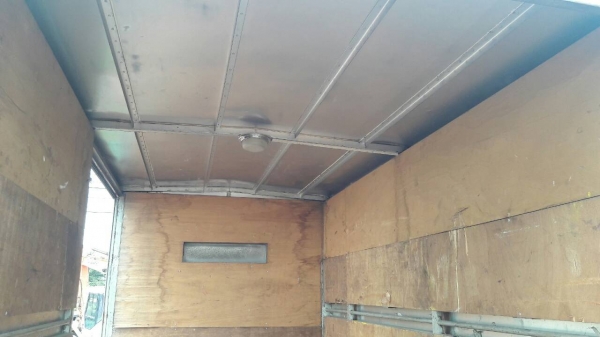 ขาย ตู้บรรทุกสินค้า CARGO BOX ตู้ออฟฟิต ตู้แห้ง ใส่รถบรรทุก  4 ล้อกลาง เปิดบานสไลด์ด้านข้างได้ เปิดท้ายได้