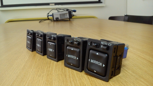 สวิทช์ ปรับควบคุมกระจกมองข้าง และพับกระจกมองข้าง ของรถ TOYOTA สวิทช์ ปรับควบคุมกระจกมองข้าง และพับกระจกมองข้าง ของรถ TOYOTA