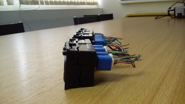 สวิทช์ ปรับควบคุมกระจกมองข้าง และพับกระจกมองข้าง ของรถ TOYOTA สวิทช์ ปรับควบคุมกระจกมองข้าง และพับกระจกมองข้าง ของรถ TOYOTA