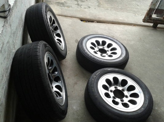 ล้อเอนไก ขอบ15นิ้ว6รู พร้อมยาง ชุดนี้ ราคา 5500 บาท