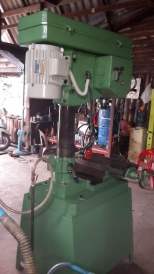 ขายครับขายเครื่อง มิลลิ่ง &amp; เจาะ โอโต้ เรียว mos no.4 - สามารถใช้เจาะได้ถึง 2" เหมาะกับงานเจาะแบบหนักๆ มีโอโต้ เจาะ อัตตราการป้อนกิน 0.05 - 0.15 /rpm. -ระยะสไลด์ X,Y = 250&times;500 แน่น นิ่ม แกน Z สูง 45 CM. -รอบควาทเร็ว 55 - 2070 rpm. 12 ระดับ