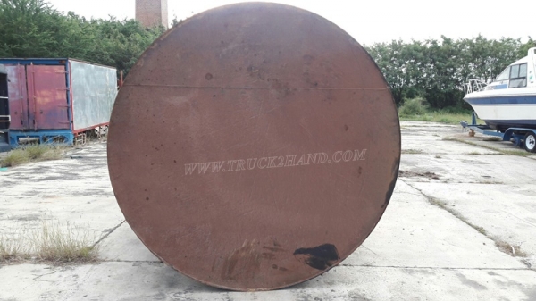 ถังน้ำ มี 5 ใบ  เดิมเป็นถังน้ำมันของบางจาก สเป็กบางจาก  อย่างหนา สภาพดีเยี่ยม  ขนาด ยาว 6.20 เมตร สูง 2 เมตร  บรรจุได้ 22,000 ลิตร