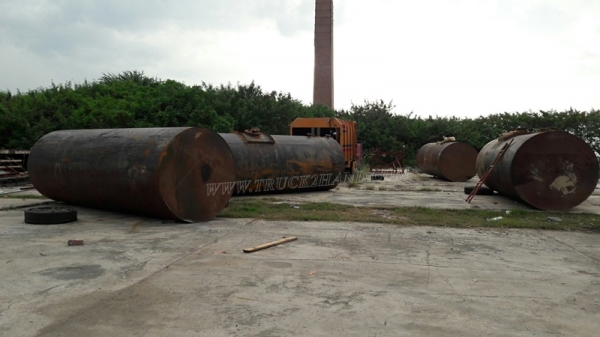 ถังน้ำ มี 5 ใบ  เดิมเป็นถังน้ำมันของบางจาก สเป็กบางจาก  อย่างหนา สภาพดีเยี่ยม  ขนาด ยาว 6.20 เมตร สูง 2 เมตร  บรรจุได้ 22,000 ลิตร