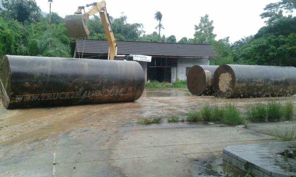 ถังน้ำ มี 5 ใบ  เดิมเป็นถังน้ำมันของบางจาก สเป็กบางจาก  อย่างหนา สภาพดีเยี่ยม  ขนาด ยาว 6.20 เมตร สูง 2 เมตร  บรรจุได้ 22,000 ลิตร