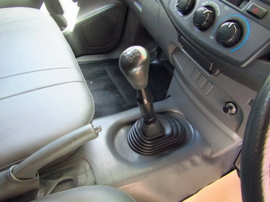 TOYOTA HILUX VIGO CHAMP 2.5 MT ปี 2012