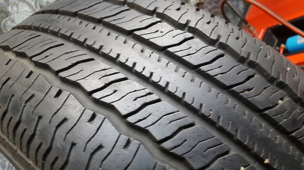 ขายยาง235/60/17 ปี 13 MAXXIS 4 เส้น