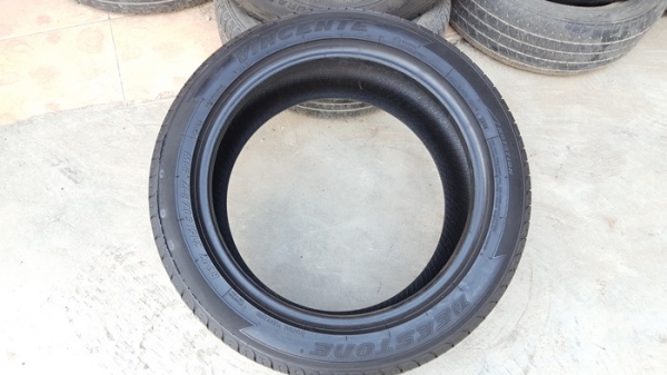 ขายยาง215/50/17 ปี 15 DEESTONE 4 เส้น