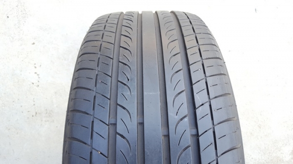 ขายยาง215/50/17 ปี 15 DEESTONE 4 เส้น