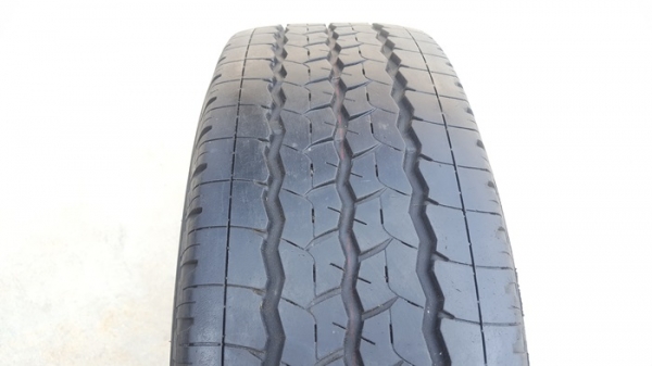 ขายยาง215/65/16 ปี 14 BRIDGESTONE R624 2 เส้น