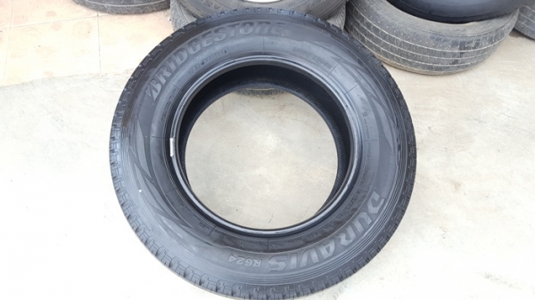 ขายยาง215/65/16 ปี 14 BRIDGESTONE R624 2 เส้น