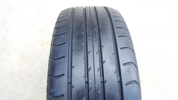 ขายยาง195/45/16 ปี 12 DUNLOP SP 2050 4 เส้น