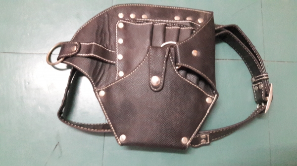 ขายกระเป๋าหนังใส่เครื่องมือช่างงานดีงานเก่าเก็บสวย ขายกระเป๋าหนังใส่เครื่องมือช่างงานดีงานเก่าเก็บสวย