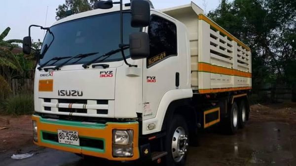 ขายสิบล้อแม่เดี่ยว Isuzu เครื่อง 300 แรง ปี 54 กระบะดัมพ์สามมิตร มีระบบลากพ่วง ทะเบียนพร้อม