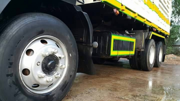 ขายสิบล้อแม่เดี่ยว Isuzu เครื่อง 300 แรง ปี 54 กระบะดัมพ์สามมิตร มีระบบลากพ่วง ทะเบียนพร้อม ขายสิบล้อแม่เดี่ยว Isuzu เครื่อง 300 แรง ปี 54 กระบะดัมพ์สามมิตร มีระบบลากพ่วง ทะเบียนพร้อม