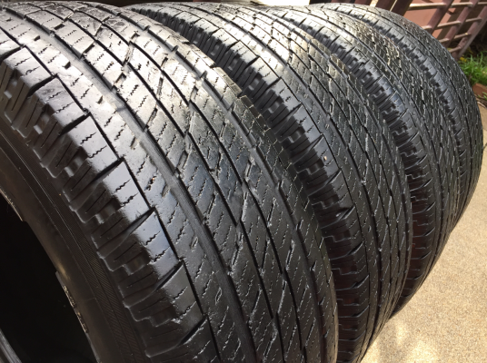 ยาง Toyo 265 70 16 กลางปี14 พร้อมใช้งาน ราคาไม่แพง