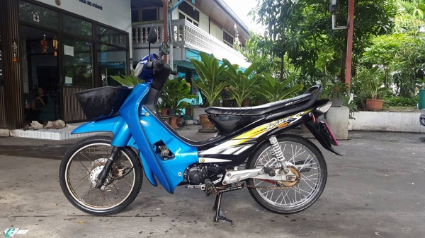 HONDA WAVE 100S รุ่นไมล์ลาย 9,900 บาท