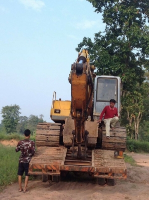 ขายรถขุดแบ็คโคkobelco sk907 200-2มาร์คทรู สภาพสวยเอวแน่น บูมสวยช่วงล่างดีพร้อมลงงาน