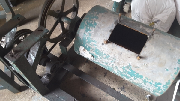 เครื่องผสมแนวนอนตัวเล็ก