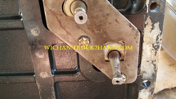 ขายแล้วฝาเกียร์รถไถฟอร์ดNH6640 ฝาแท้เก่านอกสภาพสวยมาก ปลายเกียร์สวยเต็ม