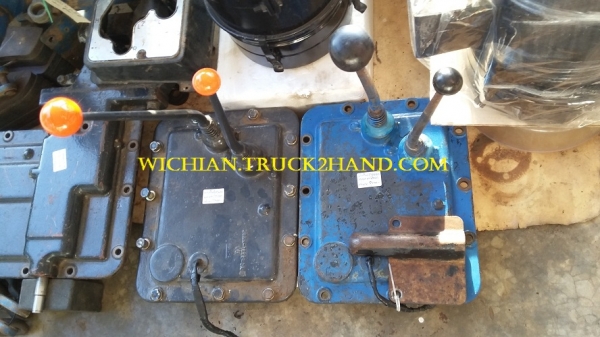 ขายแล้วฝาเกียร์รถไถฟอร์ดNH6640 ฝาแท้เก่านอกสภาพสวยมาก ปลายเกียร์สวยเต็ม