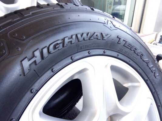 ล้อแม็กเดิมๆเรนเจอร์ รุ่นยกสูง ขอบ17พร้อมยางนิตโตะ