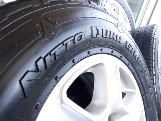 ล้อแม็กเดิมๆเรนเจอร์ รุ่นยกสูง ขอบ17พร้อมยางนิตโตะ