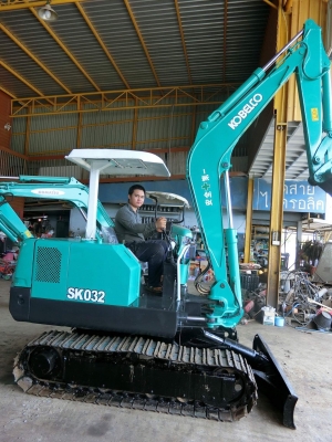 ขายด่วน KOBELCO SK032 ระบบไว เครื่องสวย รถเก่านอกแท้ญี่ปุ่น มีเอกสารใบอินวอยและใบซื้อขาย