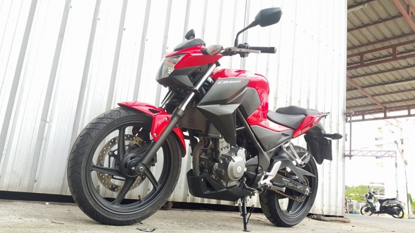 CB300f 2015 สีแดง รถบ้านใช้งานน้อย ซื้อไปคุ้มใช้ยาว ต่อรองได้ครับ