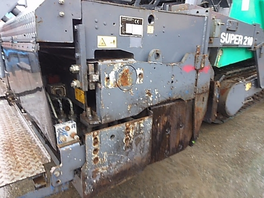 Vogele SUPER 2100 ปูได้ 9 เมตรพร้อมชุดต่อ นำเข้าจากญี่ปุ่น สภาพดีมาก ๆ ครับ