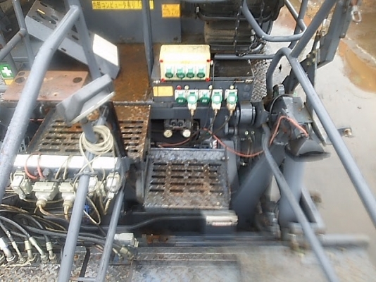 Vogele SUPER 2100 ปูได้ 9 เมตรพร้อมชุดต่อ นำเข้าจากญี่ปุ่น สภาพดีมาก ๆ ครับ